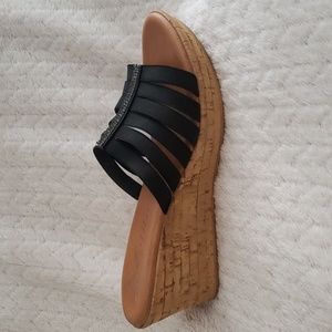 🖤3/$15 Italiana Sandals